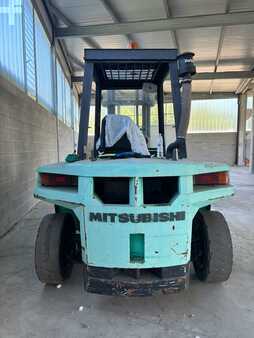 Carretilla elevadora diésel - Mitsubishi FD60 (2)