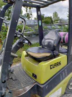 Propane Forklifts 2006  Clark C35 (5)