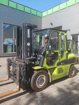 Diesel Forklifts 2017  Clark C55sD (6)