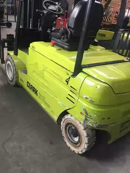 El truck - 4 hjulet 2015 Clark GEX30 (2)