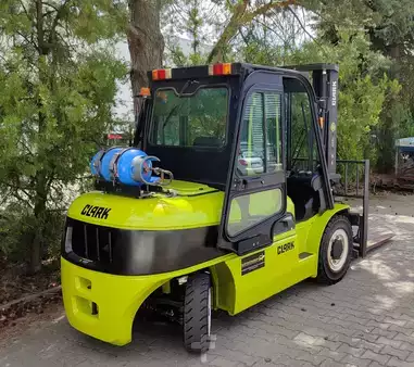 Wózki gazowe 2016  Clark C50sL (1)
