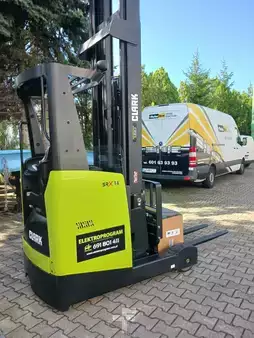 Työntömastotrukki 2018  Clark SRX 14 (1)