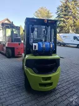 Empilhador a gás 2018  Clark GTS25 (4)
