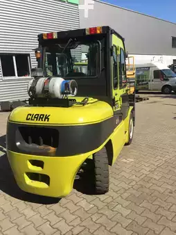 Empilhador a gás 2015 Clark C55sL (3)