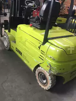 Elektrisk- 4 hjul 2015  Clark GEX30 (1)