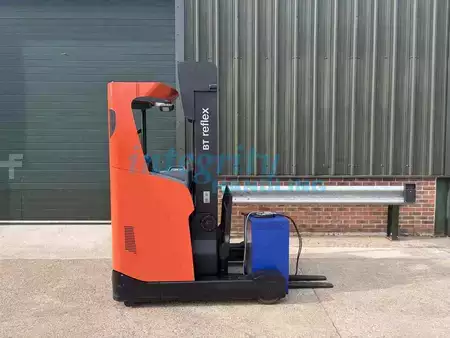 Reach Trucks 2021  BT RRE160H (1)