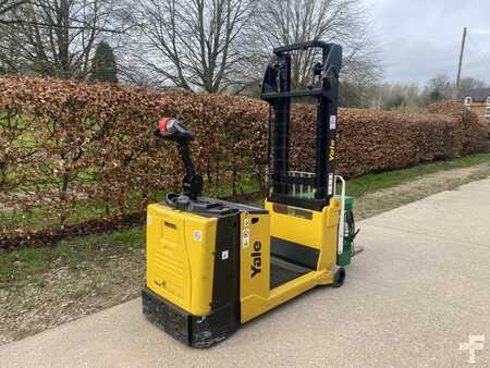 Pallet Stackers 2017  Yale MC12 (2)