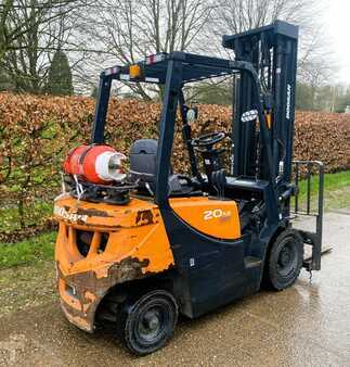 Benzine heftrucks 2020  Doosan G20GX PLUS (2)