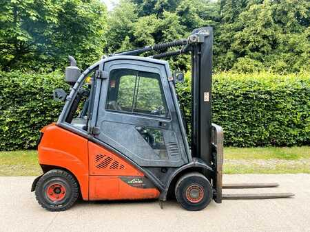 Empilhador diesel 2017  Linde H25D-02 (1)