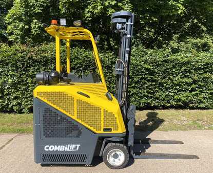 Chariot latéral 2019  Combilift CB3000LPG (1)