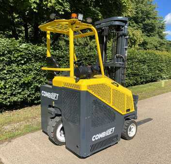 Seitenstapler 2019  Combilift CB3000LPG (2)