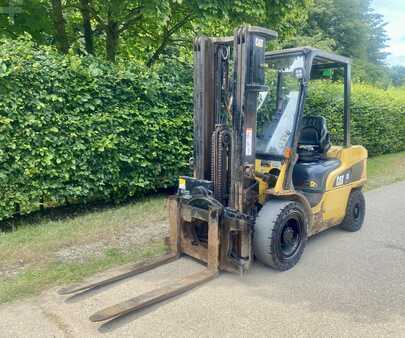 Empilhador diesel 2018  CAT Lift Trucks DP35N (4)