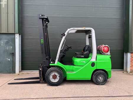 Nestekaasutrukki 2020  Cesab M330GV (1)