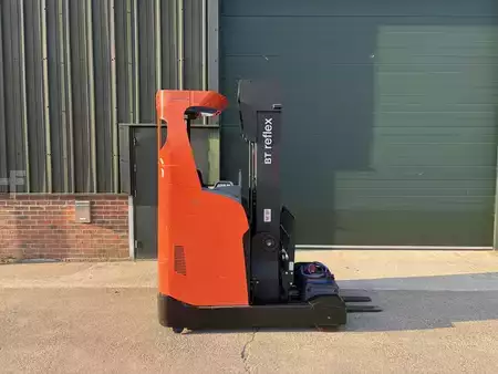 Reach Truck 2018  Toyota RRE160H (1)