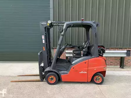 Chariots élévateurs GPL 2014  Linde H16T-01 (1)