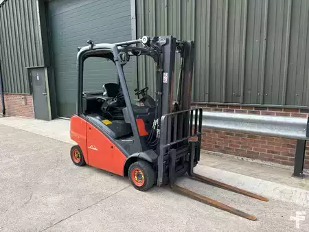Chariots élévateurs GPL 2014  Linde H16T-01 (3)