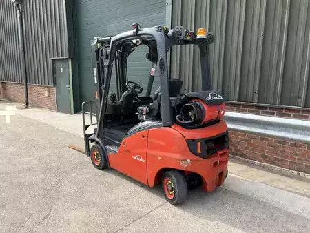Chariots élévateurs GPL 2014  Linde H16T-01 (4)