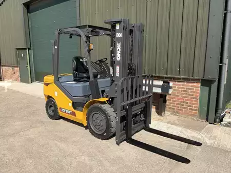 Chariots élévateurs diesel 2025  XCMG XCF35KT (2)