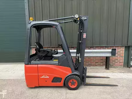 Elektro tříkolové VZV 2013  Linde E14-01 (1)