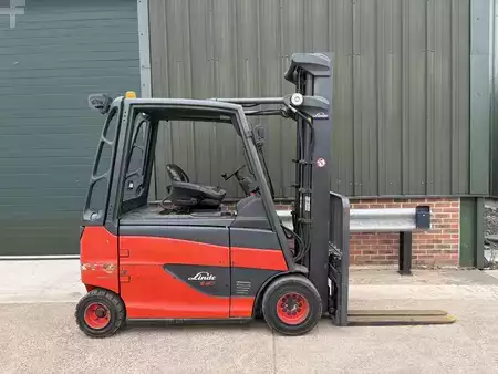 Electric - 4 wheels 2014  Linde E30HL-01/600 (1)