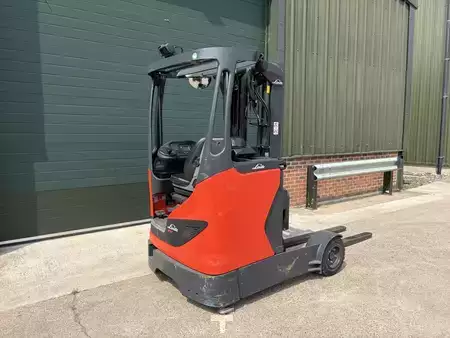 Työntömastotrukki 2016  Linde R14G-01 (2)
