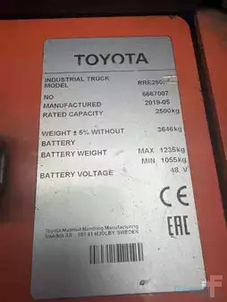 Reach Trucks 2019  BT RRE250H (7)