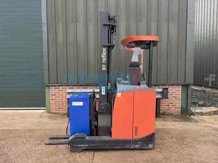 Reach Trucks 2016  BT RRE160E (3)