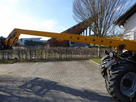 Manipulador fijo 2024  Dieci Agri Farmer 32.9 GD Zugmaschine Vorführgerät (9)