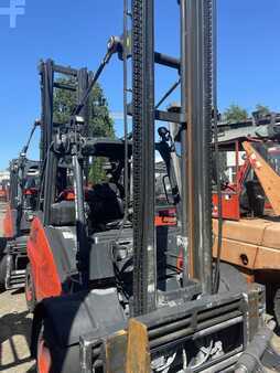 Treibgasstapler 2017  Linde H50T-02 (2)