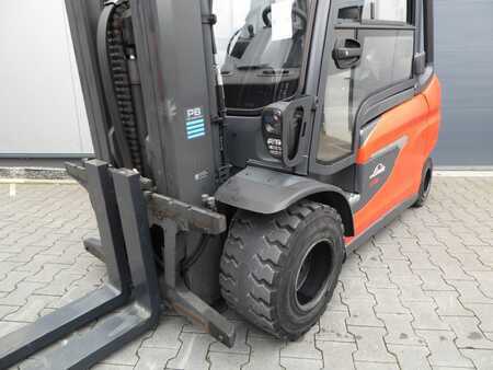 Eléctrico - 4 rodas 2023  Linde E35L-01 (2)