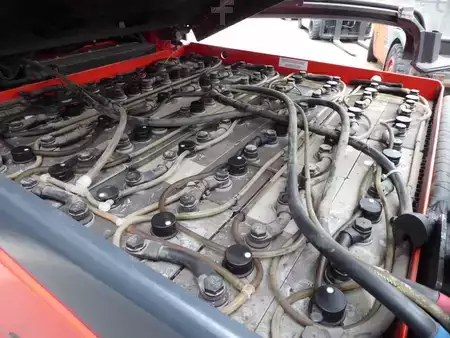 Elektromos 4 kerekű 2018  Linde E40H-01/600 (8)