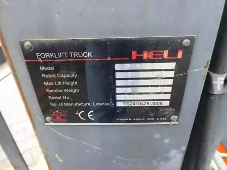 Nestekaasutrukki 2008  Heli CPQD25H (4)