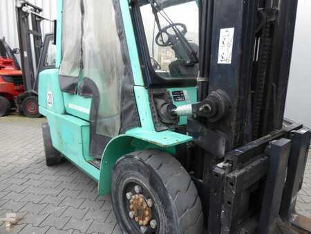 Treibgasstapler 2005  Mitsubishi FG40N (9)