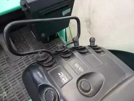 Dieselový VZV 2005  Mitsubishi FG40N (4)