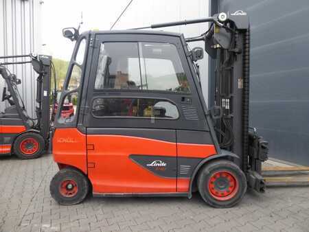 Sähkö - 4 pyör 2018  Linde E40HL-01/600 (7)