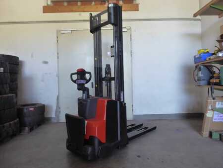 Pallet Stackers 2025  BT SWE120 mit Platform (1)