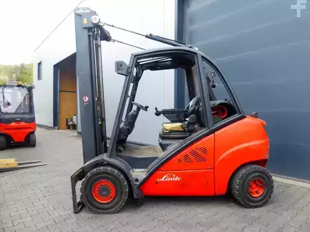 Empilhador a gás 2007  Linde H35T (4)