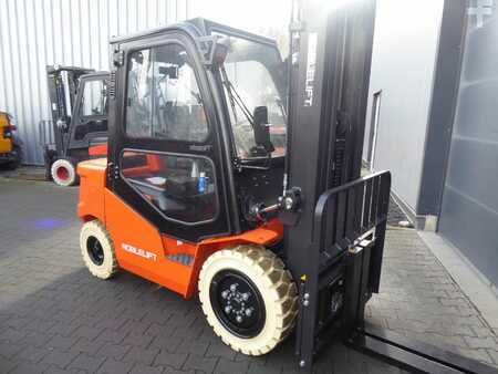 Sähkö - 4 pyör 2025  Noblelift CPD38 Lithium Ionen (10)