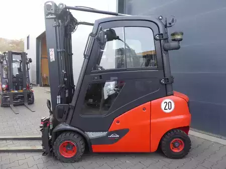 Dízel targoncák 2022  Linde H20D-02 (7)