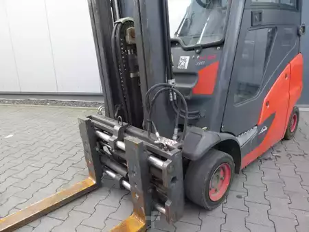 Gázüzemű targoncák 2015  Linde H18T-01 (2)
