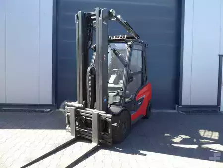 Chariots élévateurs GPL 2024  Linde H35T-01 (1)