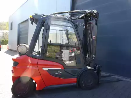 Chariots élévateurs GPL 2024  Linde H35T-01 (7)