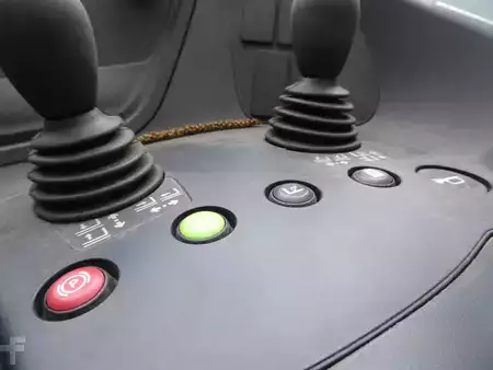 Retráctil 2021  Linde R16-01 (5)