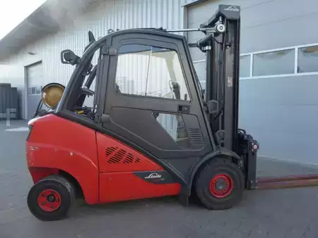 Empilhador a gás 2019  Linde H35T-02 (7)