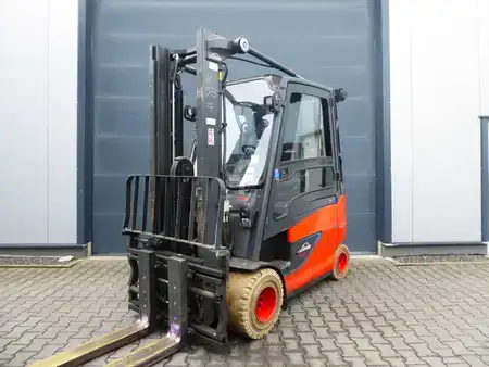 Eléctrico - 4 rodas 2019  Linde E35HL-01 (1)