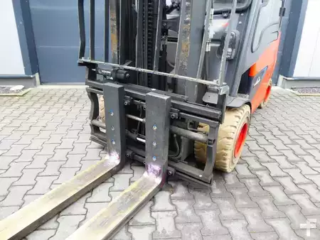 Eléctrico - 4 rodas 2019  Linde E35HL-01 (3)