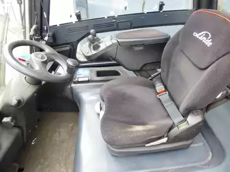 Eléctrico - 4 rodas 2019  Linde E35HL-01 (6)