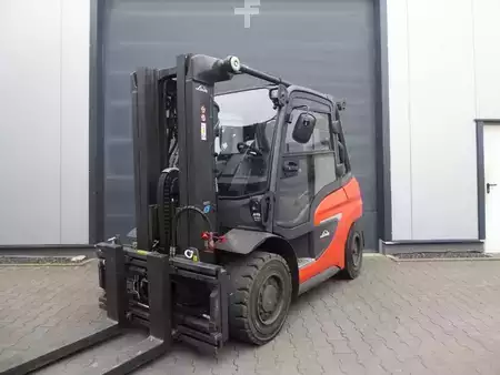 Empilhador diesel 2022  Linde H40D/600 (1)