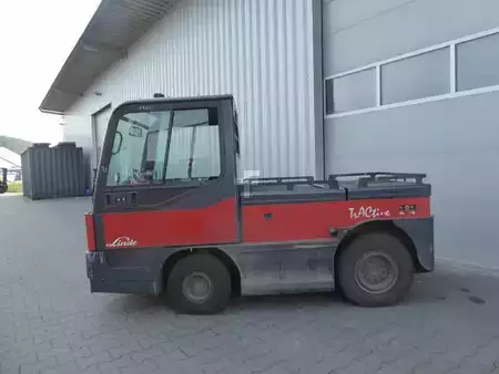 Chariots tracteurs 2021  Linde P250SWB (2)