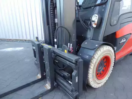 Elektryczne 4-kołowe 2023  Linde E45HL/600 (2)